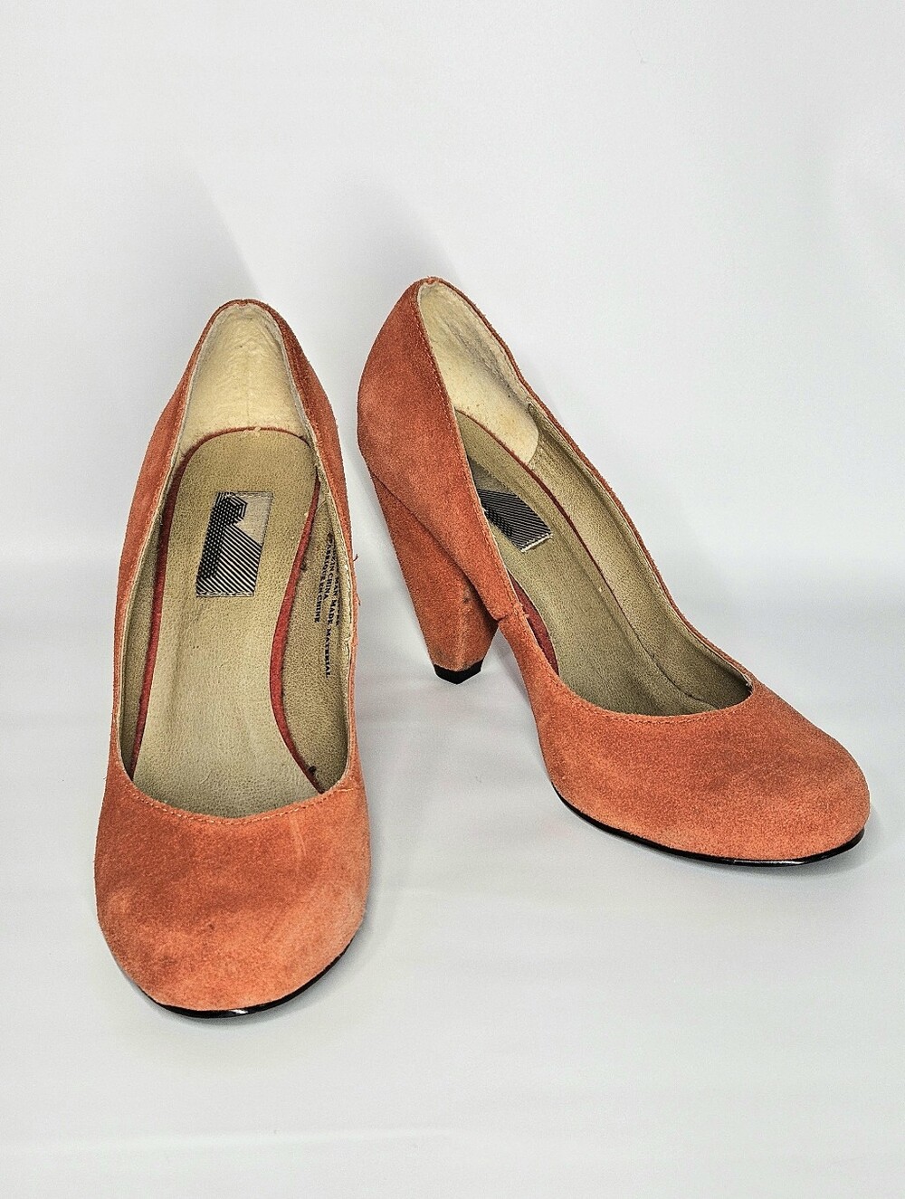 Report Size 6 Pumps Orange Rust Suede Leather Round Toe Cone Heel Geometric